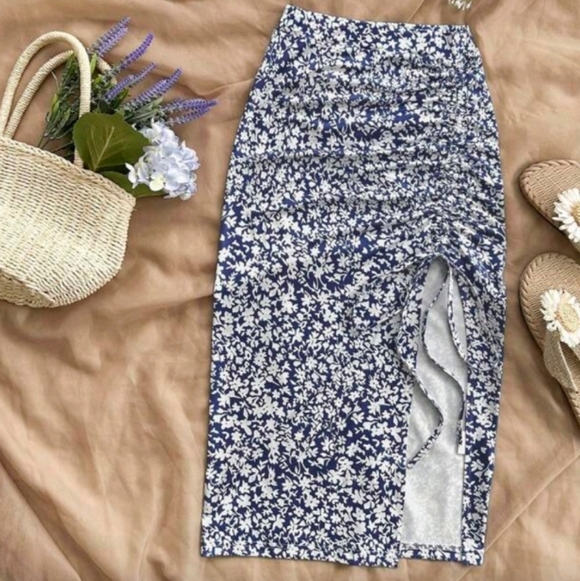 SHEIN Dresses & Skirts - SHEIN Blue Floral Pencil Skirt